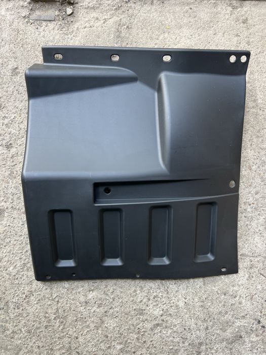 Капот кабіни Хюндай Hyundai HD65, HD72, HD78