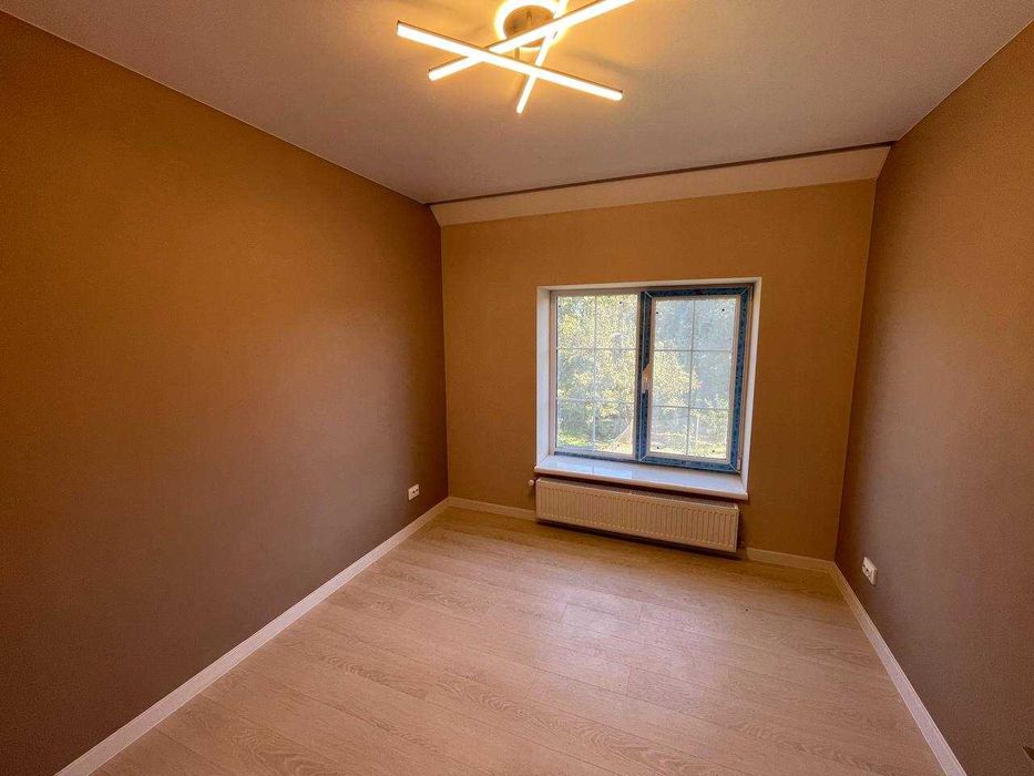 Продаж дуплексу з ремонтом у крутій локації!