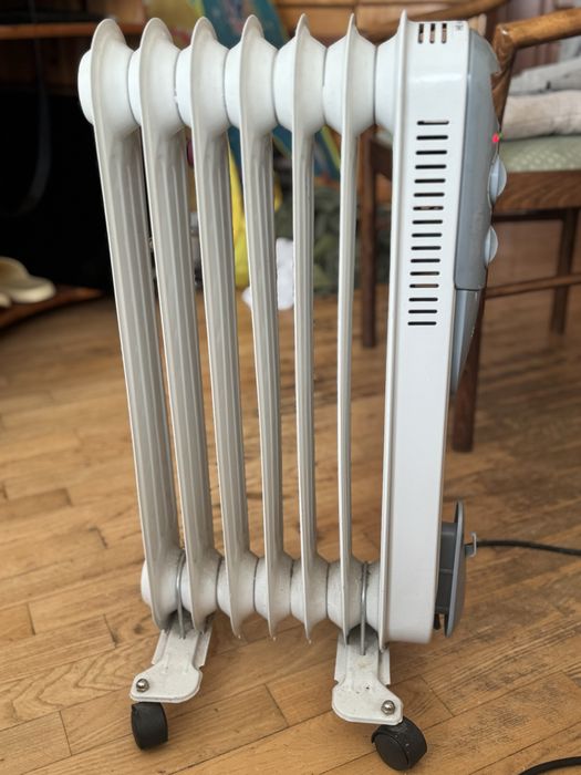 Калоріфер, масляний обігрівач на роликах, обігрівач Saturn
