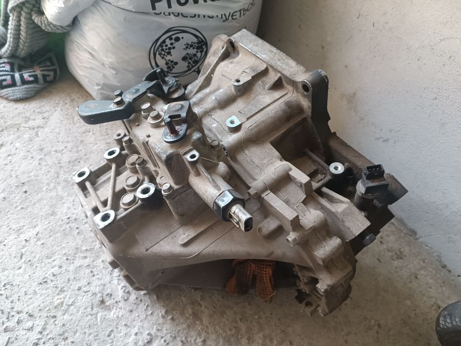 Коробка передач КІА Cerato 2008 року