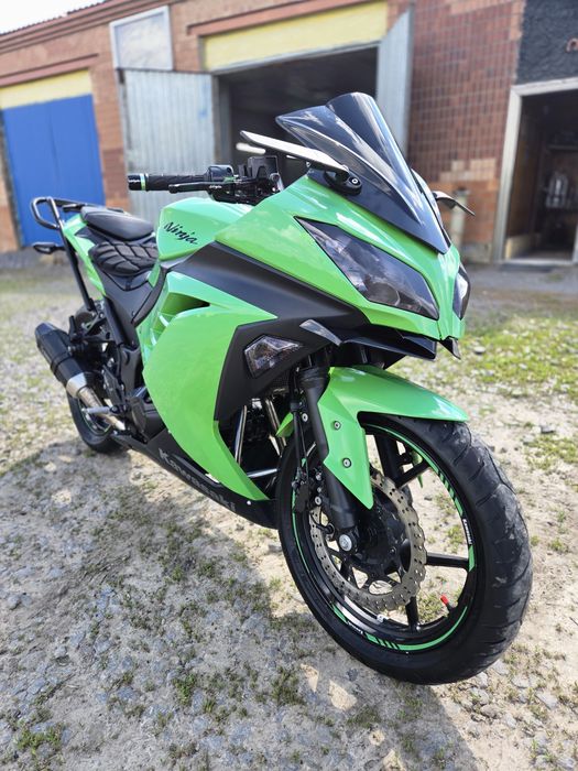 Kawasaki ninja 300