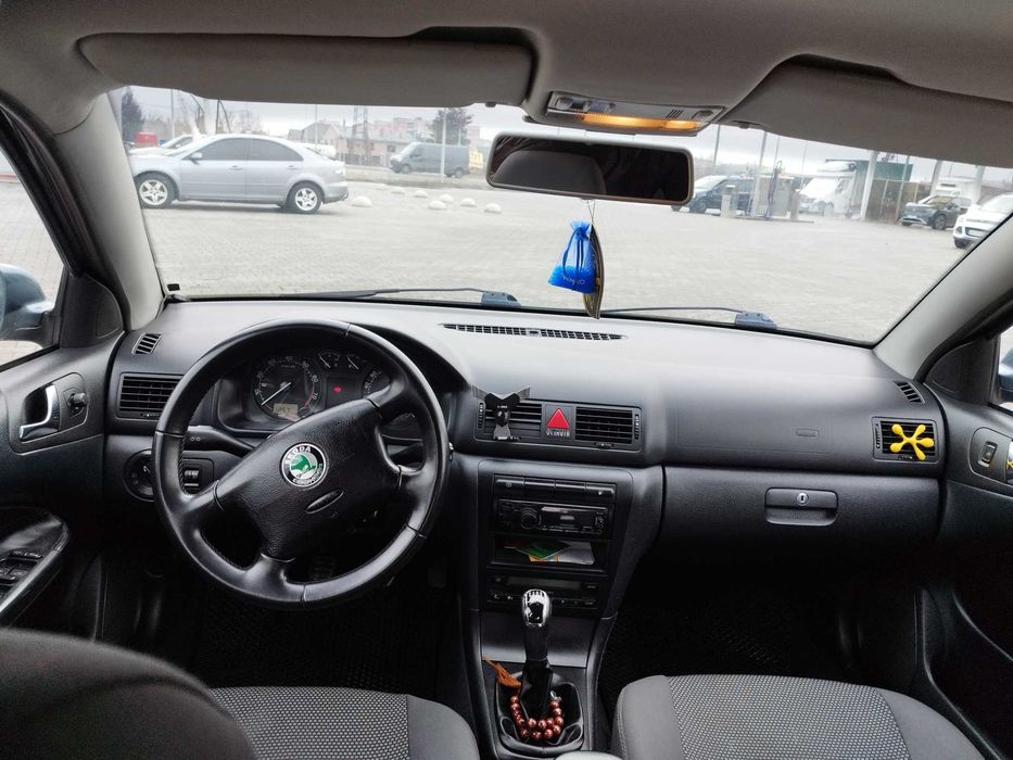 Продаж сімейного авто