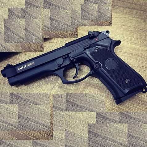 Акція! Пістолет BERETTA + кулі 400шт. Передплата. Іграшка