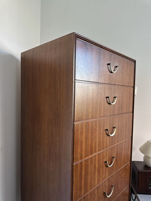 Comoda  design vintage em teca