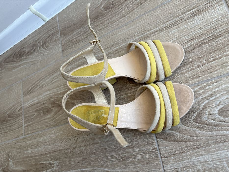 Sandały Alba Moda 37 butter yellow