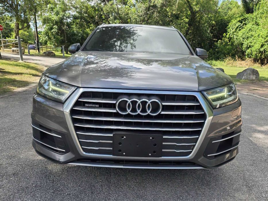 Audi Q7 quattro SE Premium 45 TFSI      2019