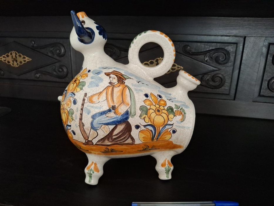 Recipiente em barro vidrado