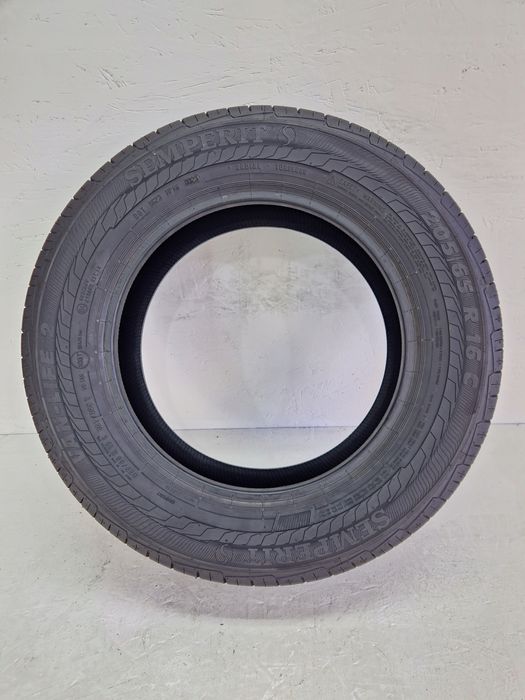 Opona Semperit Van-Life 2 205/65r16C 107/105T