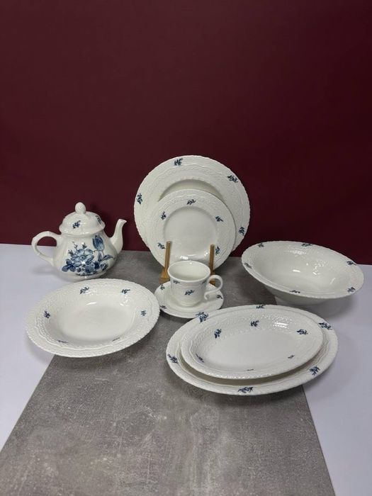 Вісім різних дизайнів, дуже стильні та якісні вироби з фарфору.