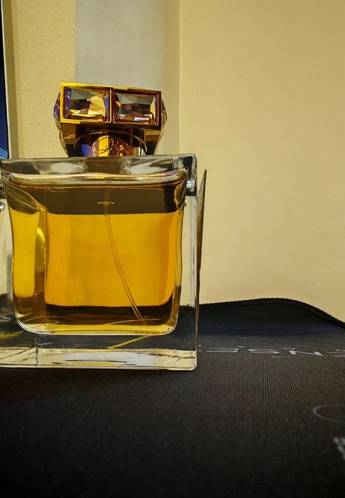 Roja Manhattan Eau De Parfum.