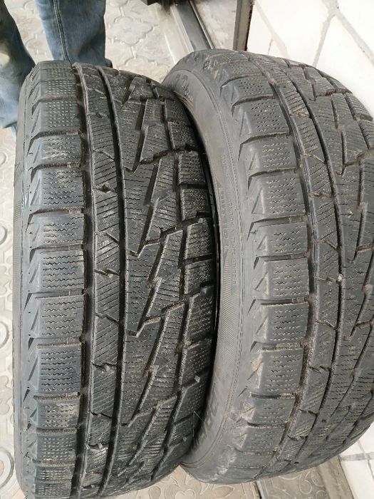 Шини 215.60.16 продам