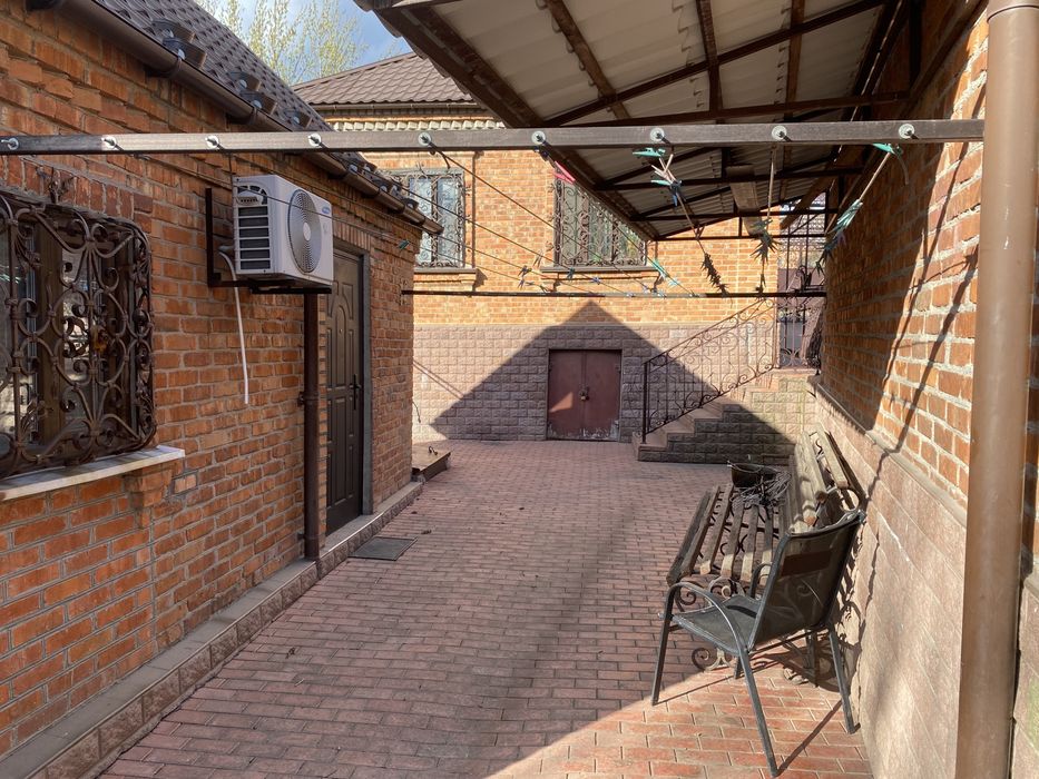 Продам будинок в затишному та спокійному районі