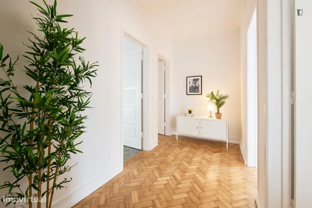 Quarto - localizado em Alvalade Lisbon