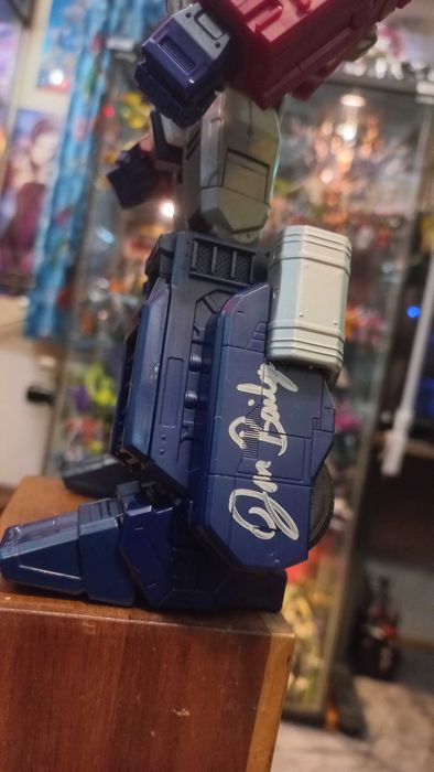 Transformers Custom MP-10 Optimus Prime (z autografem Jona Baileya)