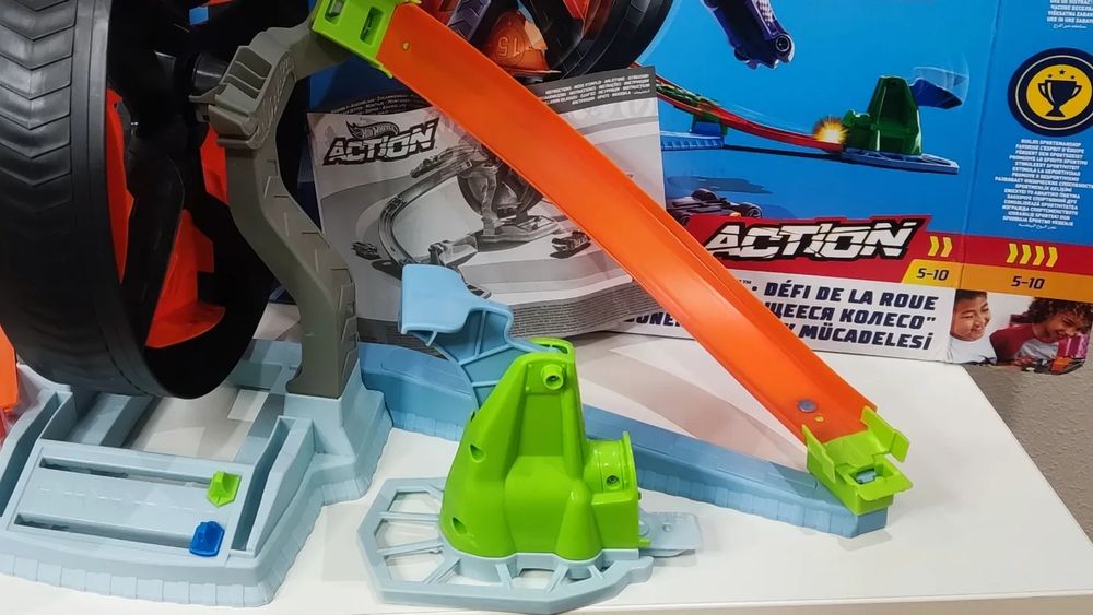 Б/в Трек Hot Wheels Action Вертиколо Кругове протистояння (GJM77)