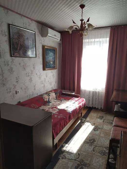 Здається кімната на Березняках