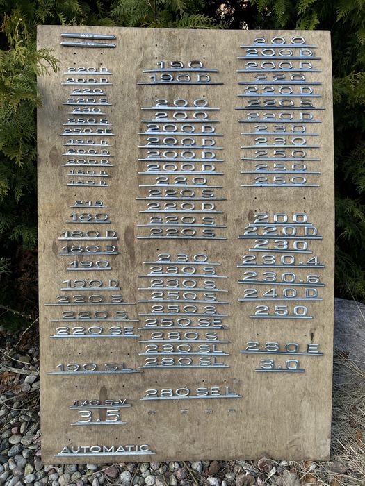 Mercedes znaczek na klapę w108 w110 w111 w113 w114 w116 w123 Ponton