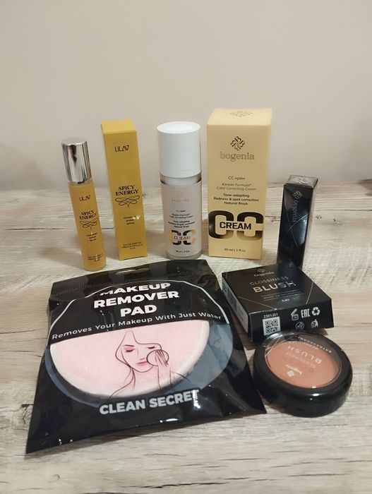 Бокси косметики Богенія