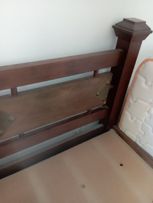 Cama madeira maciça solteiro