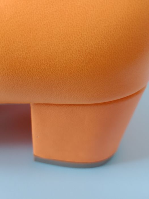 Buty damskie na słupku 39