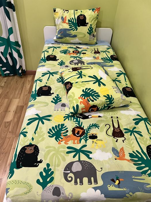Conjunto selva criança com fronha e cortinados