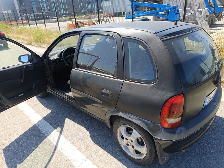 Opel Corsa B 1.0 Gasolina - 1998