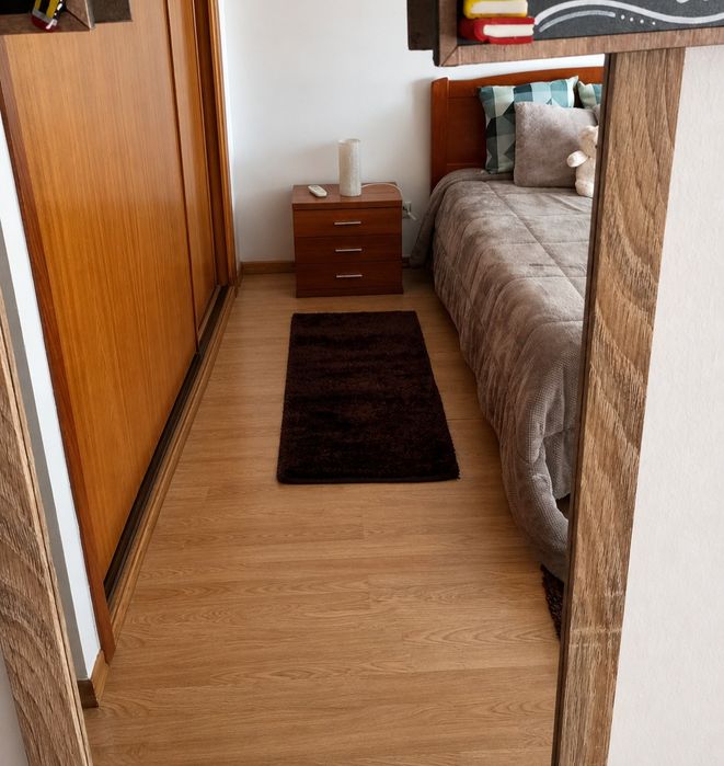 Mobília de quarto completa ( sem colchão )