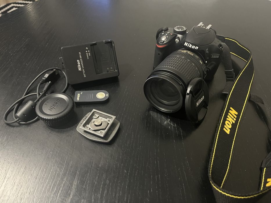 Lustrzanka Nikon D3200 + obiektyw Nikkor 18-105