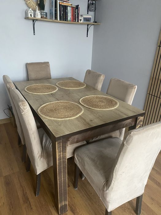 Stół plus 6 krzeseł