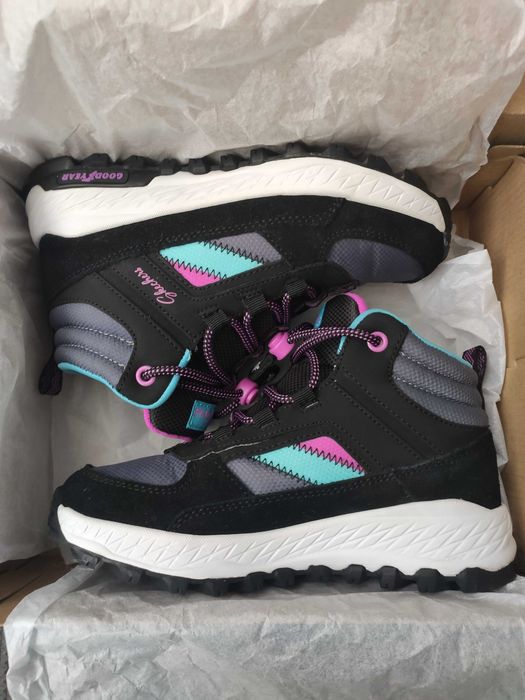 Дитячі демісезонні черевики для дівчинки Skechers Let's Explore 302949L