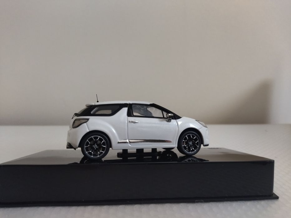 Miniatura Citroen DS3 1/43 Nova