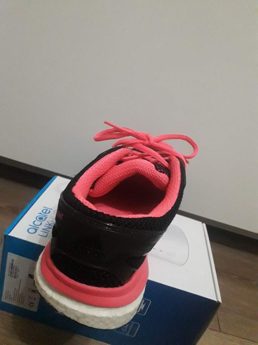 Sprzedam buty trenigowe adidas r40. 5