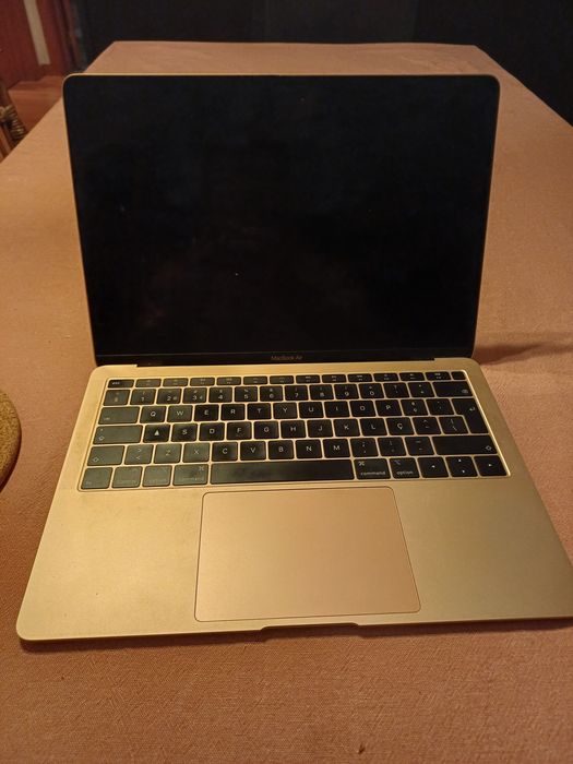 MacBook Air Dourado + Magic Mouse Apple - Quase Novo, Excelente Estado
