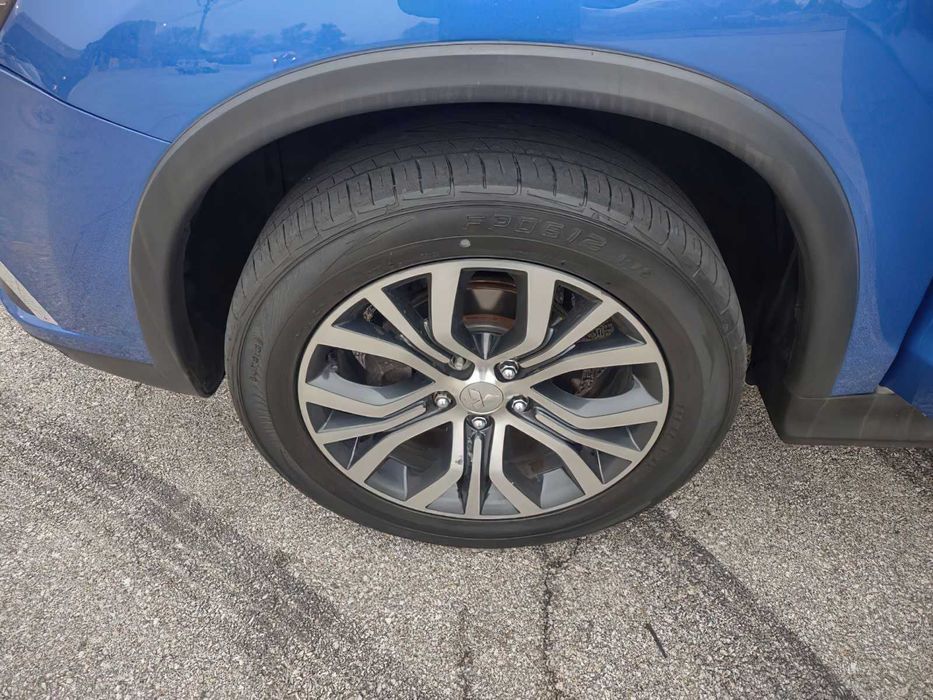 Mitsubishi Outlander      2018