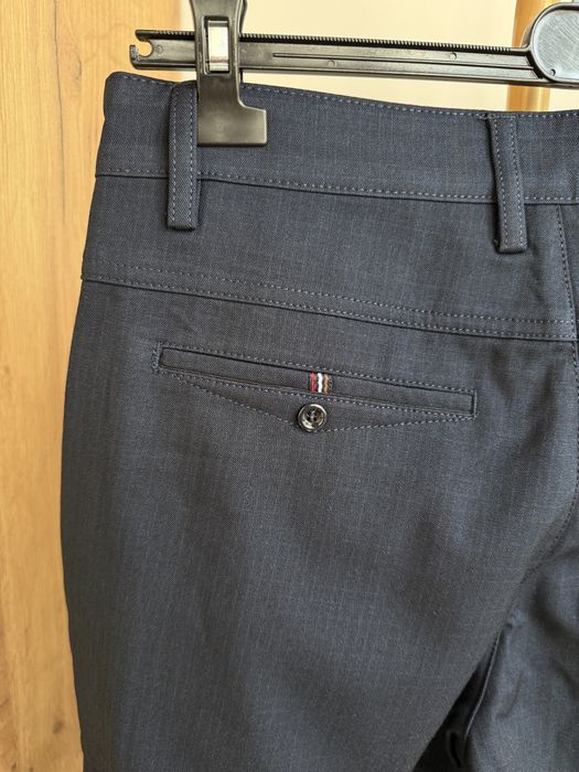 Spodnie męskie eleganckie granatowe w37