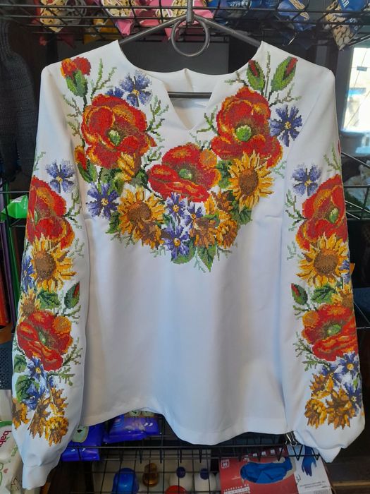 Вишиванка ручної роботи