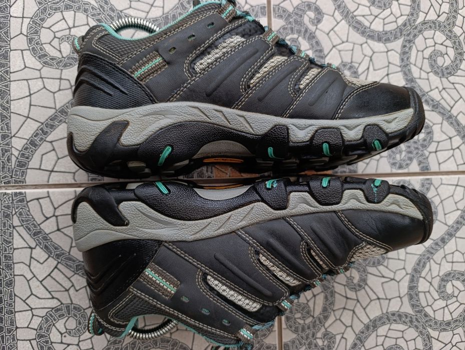 Keen 37p. Жіночі трекінгові кросівки water proof.