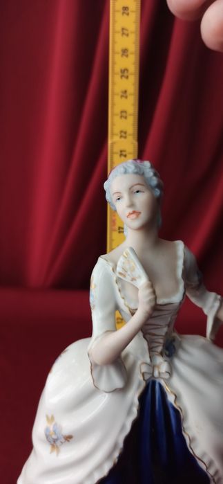 Figurka Dama z wachlarzem, Royal Dux
