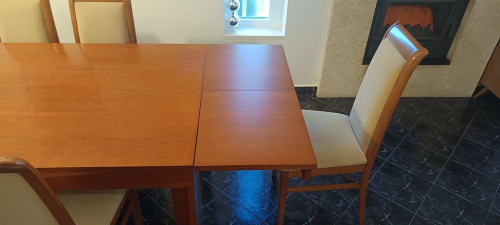 Mesa de sala de jantar com conjunto de 6 cadeiras