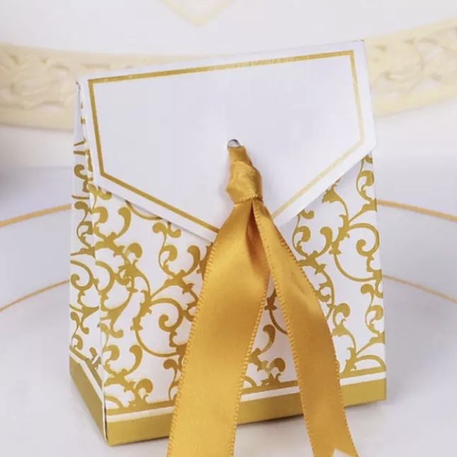 Продам подарункові коробочки ,2 набори по 10шт