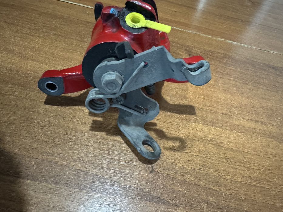 Тормозной суппорт 5QM 615 423 B