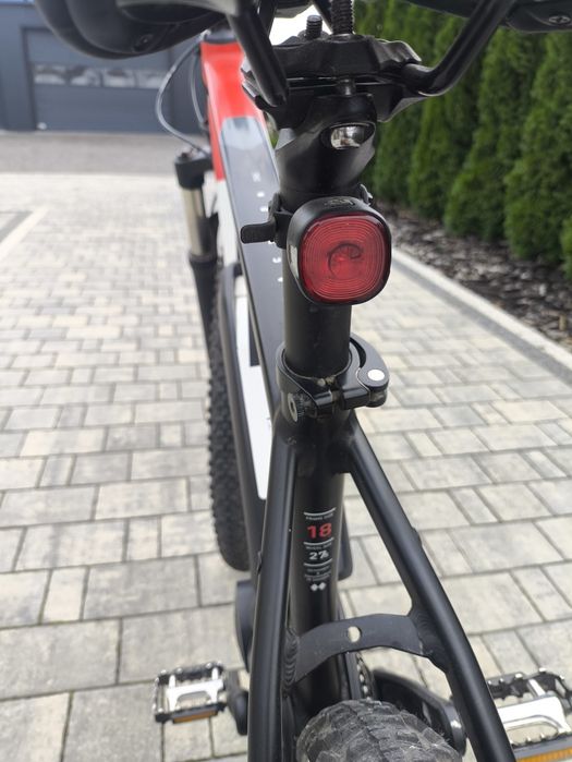 Rower elektryczny Cube