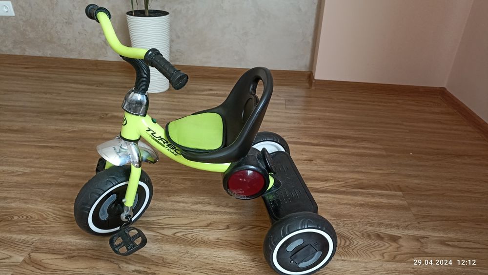 Велосипед трьохколісний