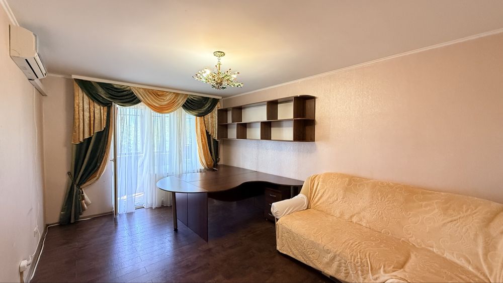 Продаж 2х кімнатноі, вул. Екстер 12, Троєщина