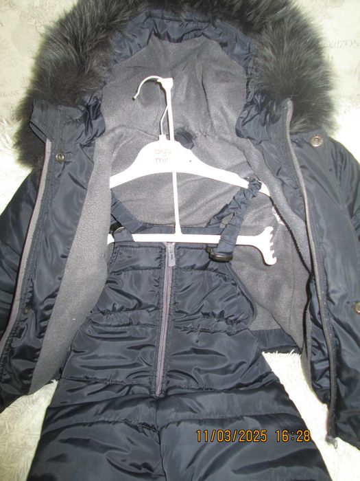 Зимовий  костюм з натуральним мехом для хлопчика.