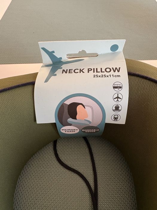 Neck pillow, poduszka podrozna, samolot
