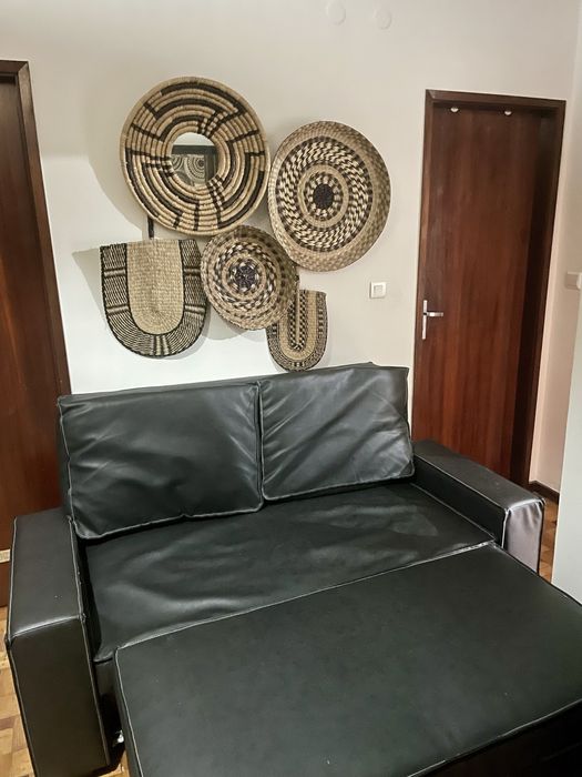 Vende-se sofá cama JAMES em napa preto