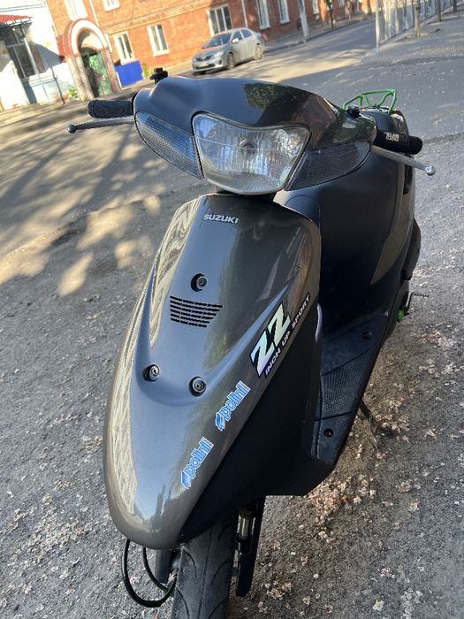 Скутер Suzuki lets 2