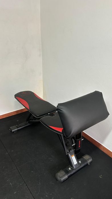 Banco de Musculação com apoio Scott