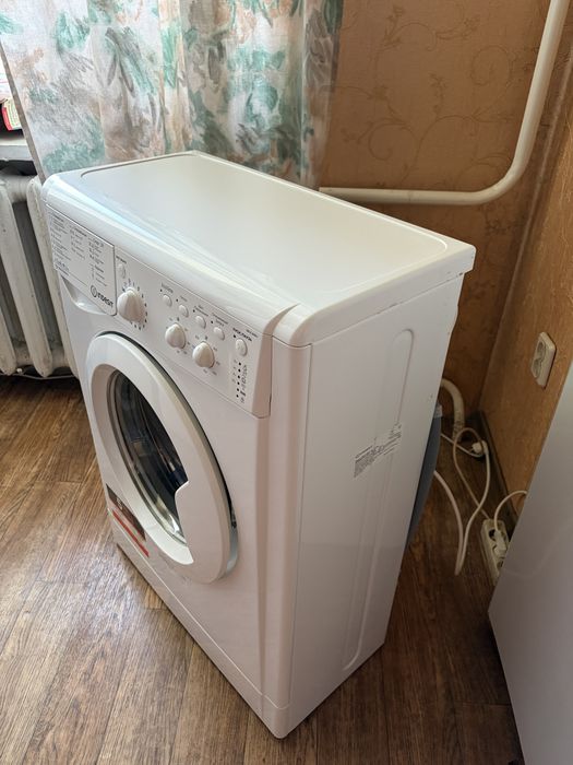 Пральна машина Indesit IWUC 40851 на 4 кг